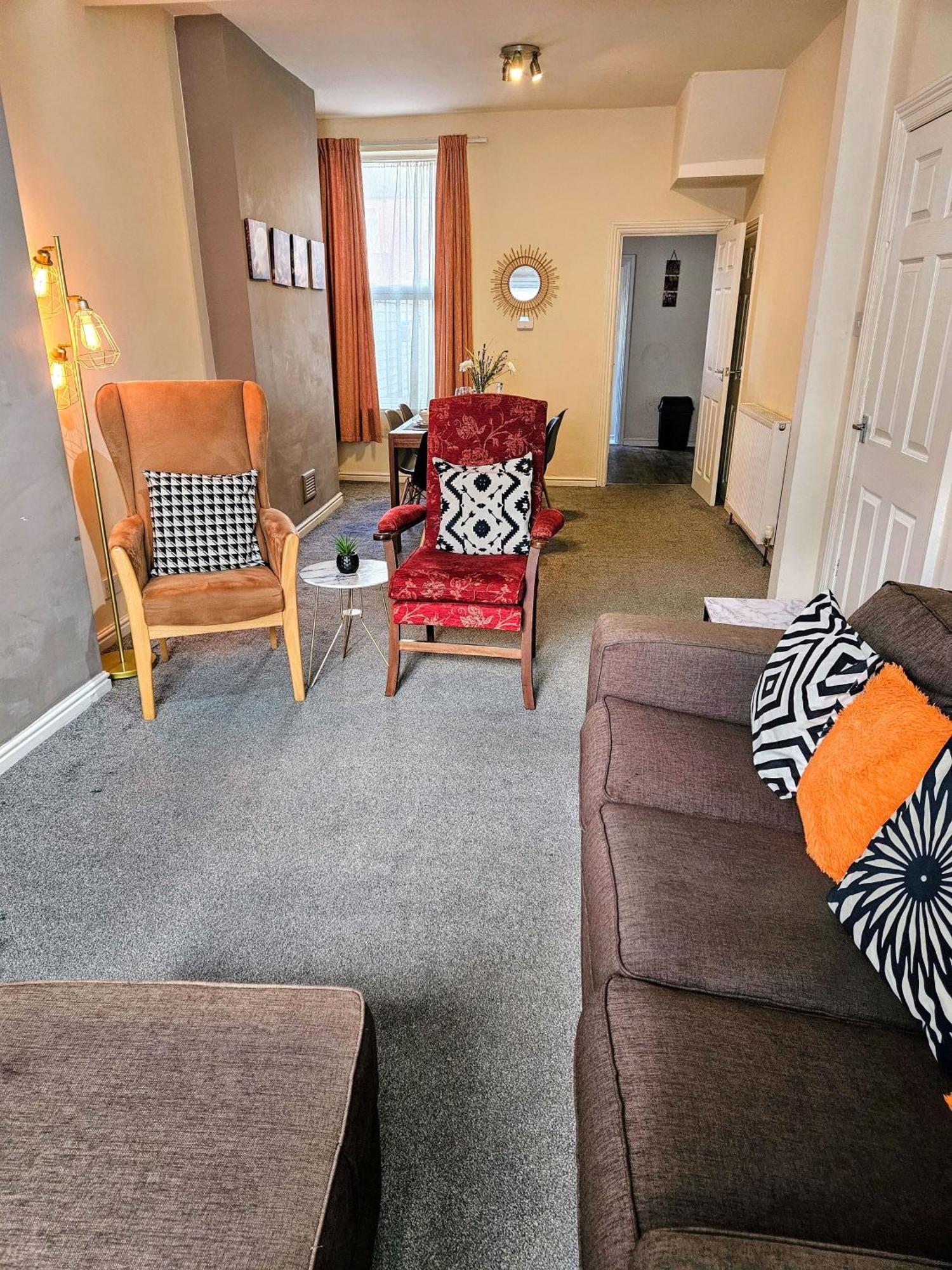 3 Bedroom-5 Beds Newland Ave King'S Palace Leisure-Contractor-Heart Of Hull Amenities Kingston upon Hull Eksteriør bilde
