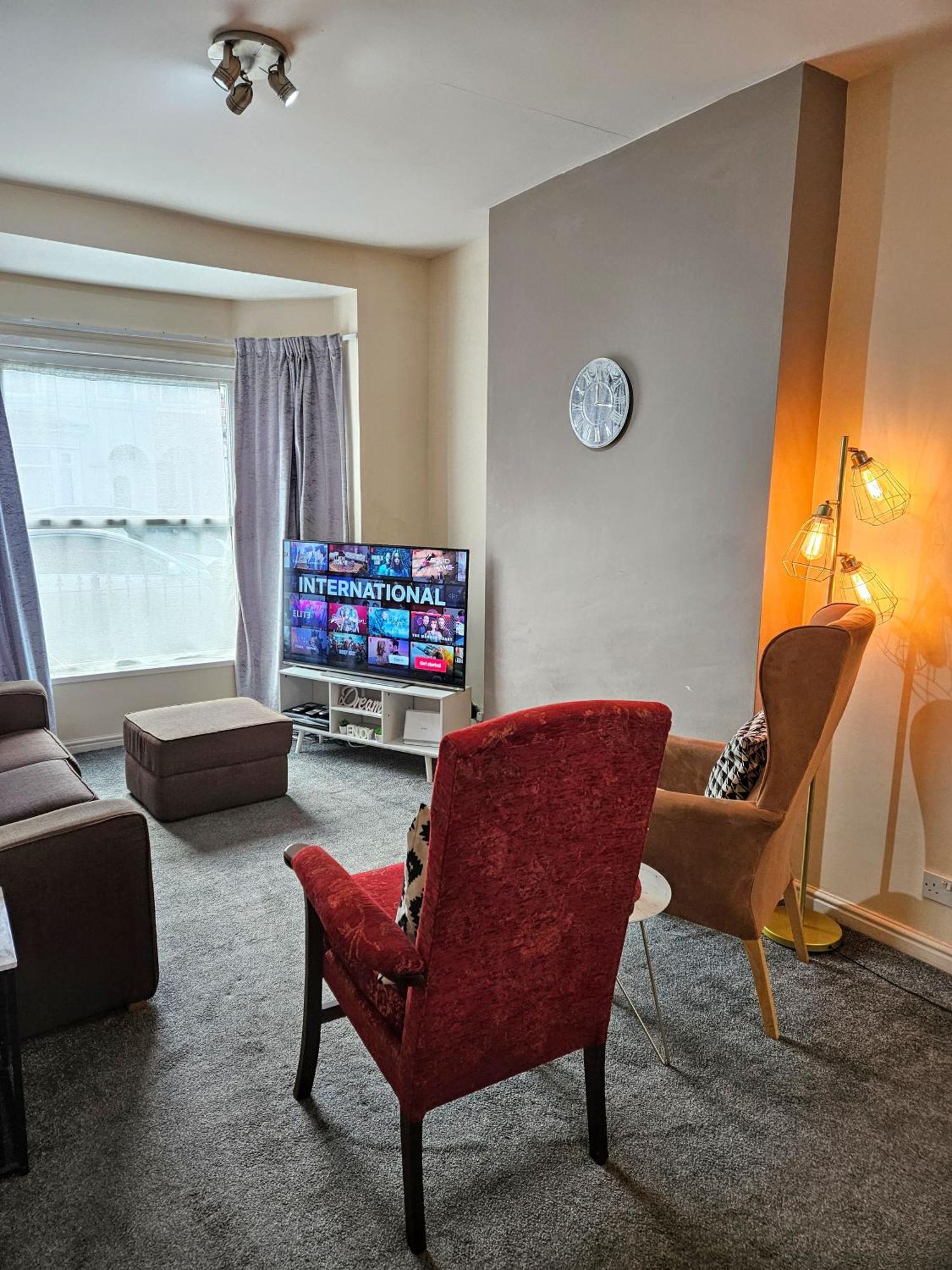 3 Bedroom-5 Beds Newland Ave King'S Palace Leisure-Contractor-Heart Of Hull Amenities Kingston upon Hull Eksteriør bilde